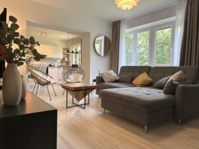Summer Green Apartment
